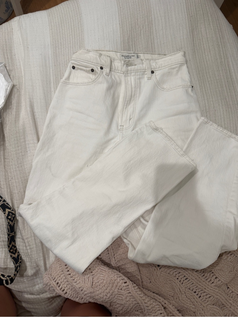 Abercrombie & Fitch 90s Straight White Jeans ultra high rise
